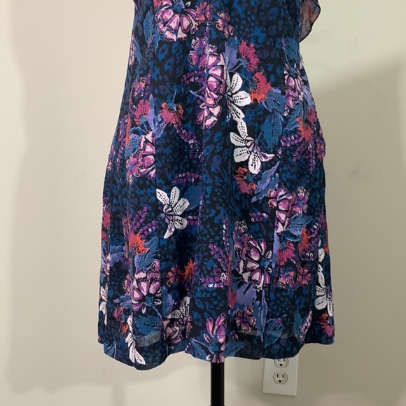 Josie Deep V Mini Dress Size: M NWOT - Picture 4 of 16